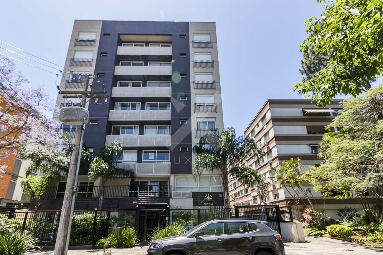 Apartamento com 66m², 2 dormitórios, 1 suíte, 2 vagas, no bairro Auxiliadora em Porto Alegre para Comprar