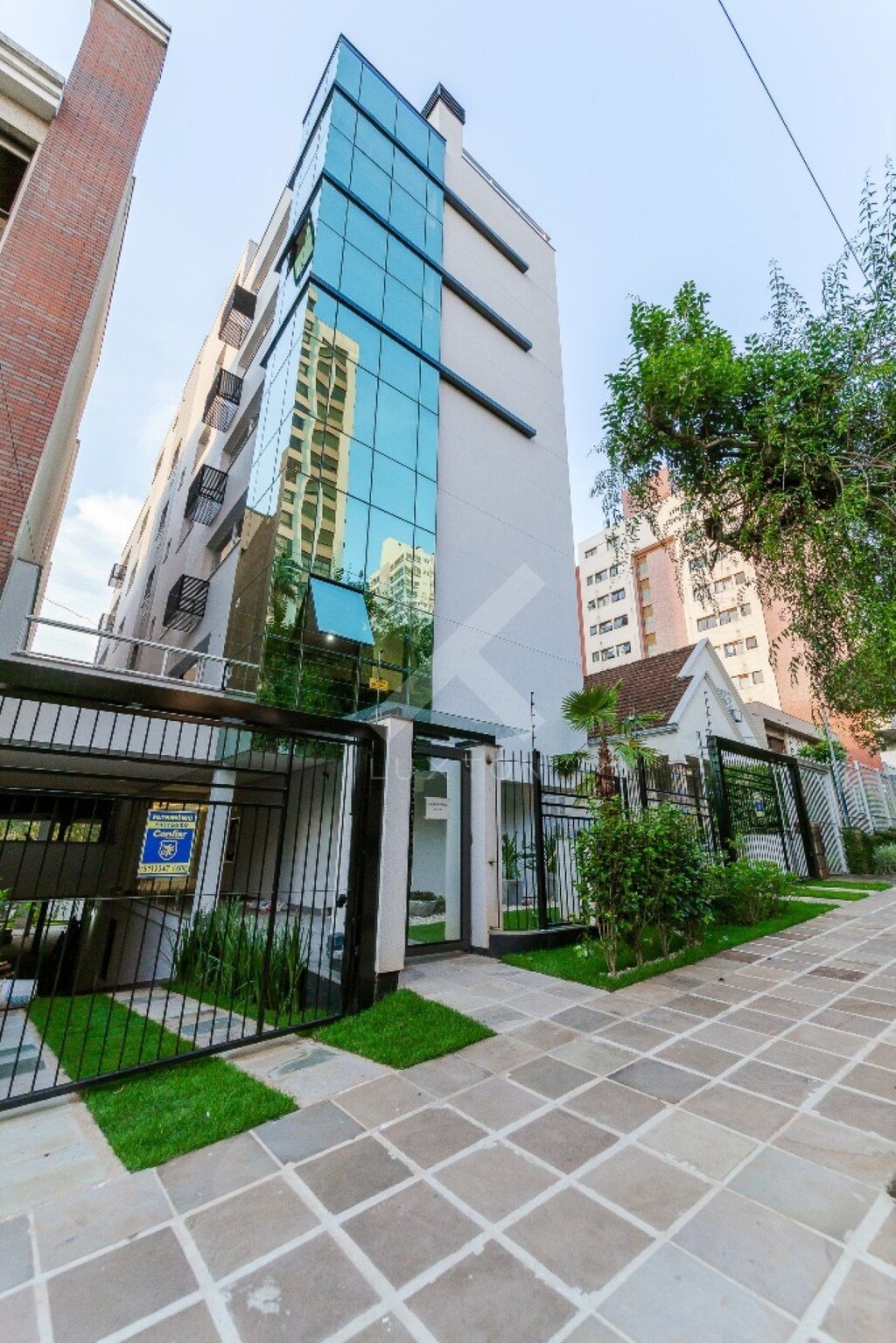 Apartamento com 83m², 2 dormitórios, 2 suítes, 2 vagas, no bairro Petrópolis em Porto Alegre para Comprar