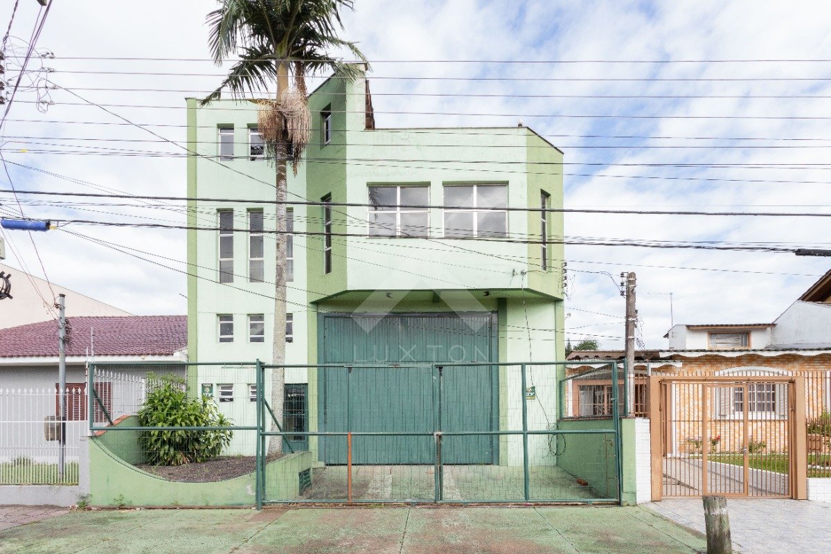 Pavilhão com 320m², 2 vagas, no bairro Sarandi em Porto Alegre para Alugar
