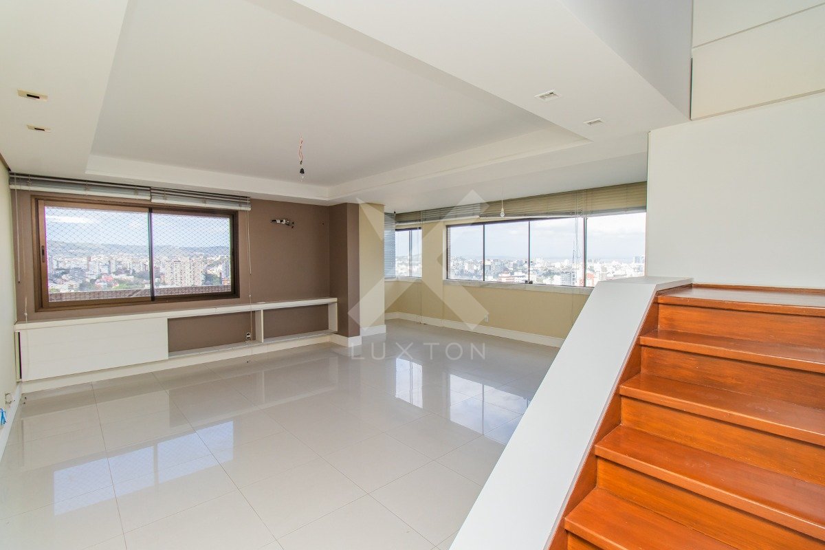 Cobertura com 268m², 3 dormitórios, 1 suíte, 3 vagas, no bairro Bela Vista em Porto Alegre para Comprar ou Alugar