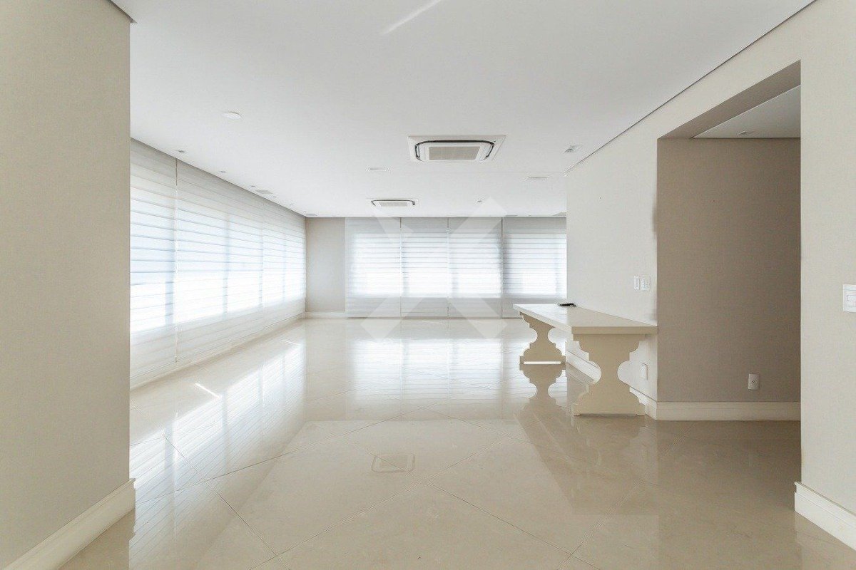 Apartamento com 339m², 4 dormitórios, 4 suítes, 4 vagas, no bairro Bela Vista em Porto Alegre para Comprar