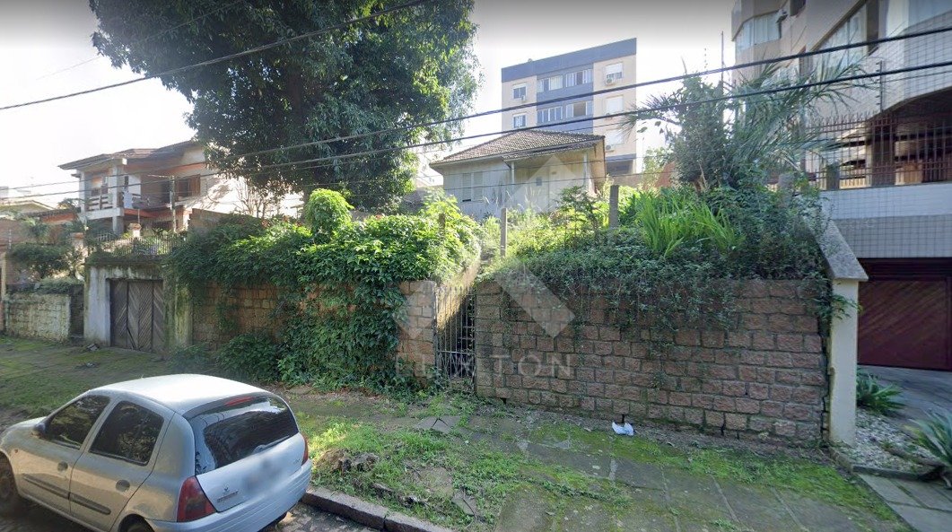 Terreno com 500m², no bairro Vila Ipiranga em Porto Alegre para Comprar
