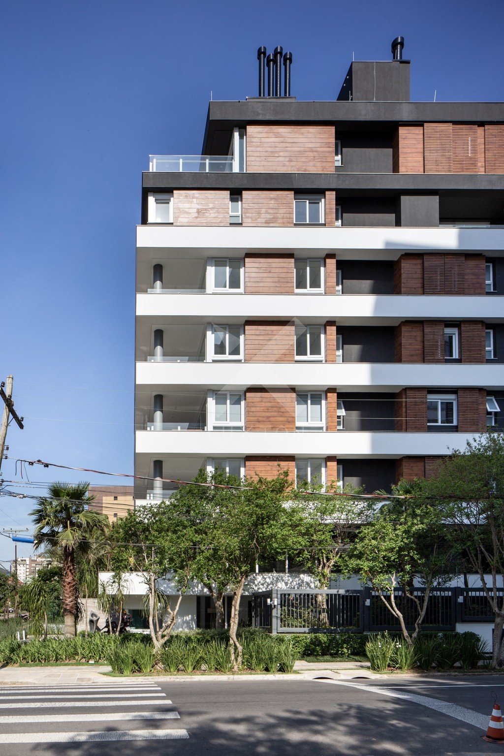 Apartamento com 177m², 3 dormitórios, 3 suítes, 3 vagas, no bairro Menino Deus em Porto Alegre para Comprar