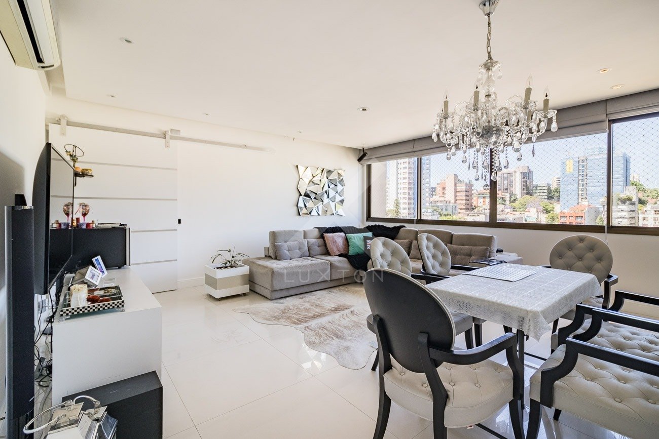 Apartamento com 96m², 3 dormitórios, 1 suíte, 2 vagas, no bairro Auxiliadora em Porto Alegre para Comprar