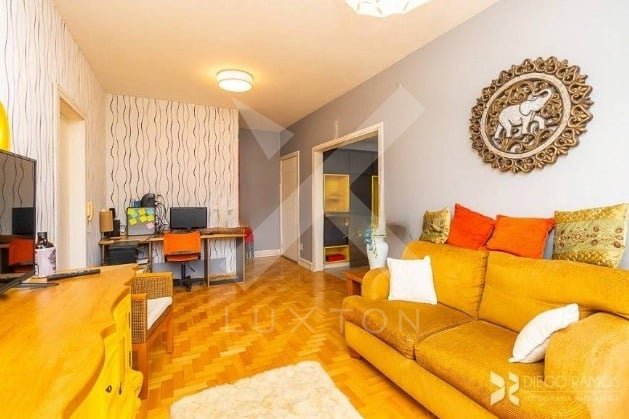 Apartamento com 95m², 3 dormitórios, 1 suíte, no bairro Petrópolis em Porto Alegre para Comprar