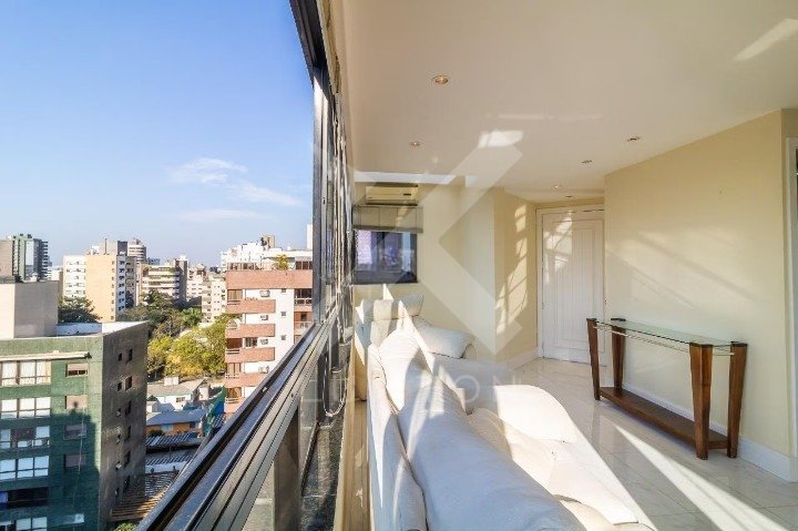 Apartamento com 110m², 2 dormitórios, 1 vaga, no bairro Auxiliadora em Porto Alegre para Comprar ou Alugar