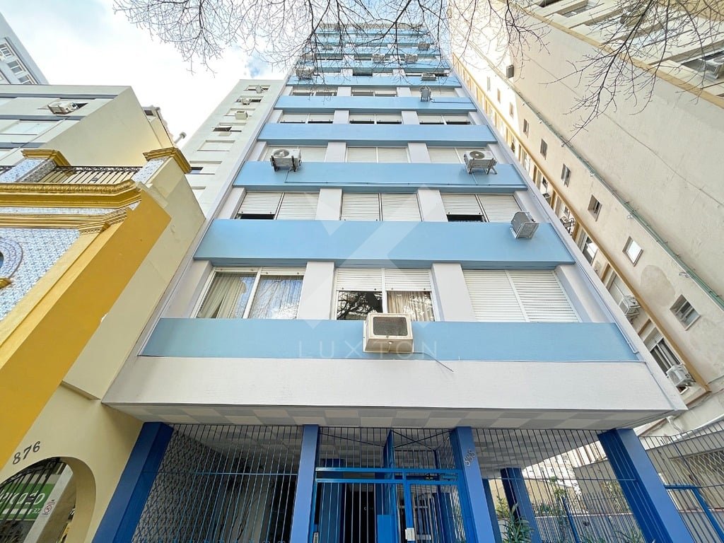 Apartamento com 66m², 2 dormitórios, 1 vaga, no bairro Centro Histórico em Porto Alegre para Comprar