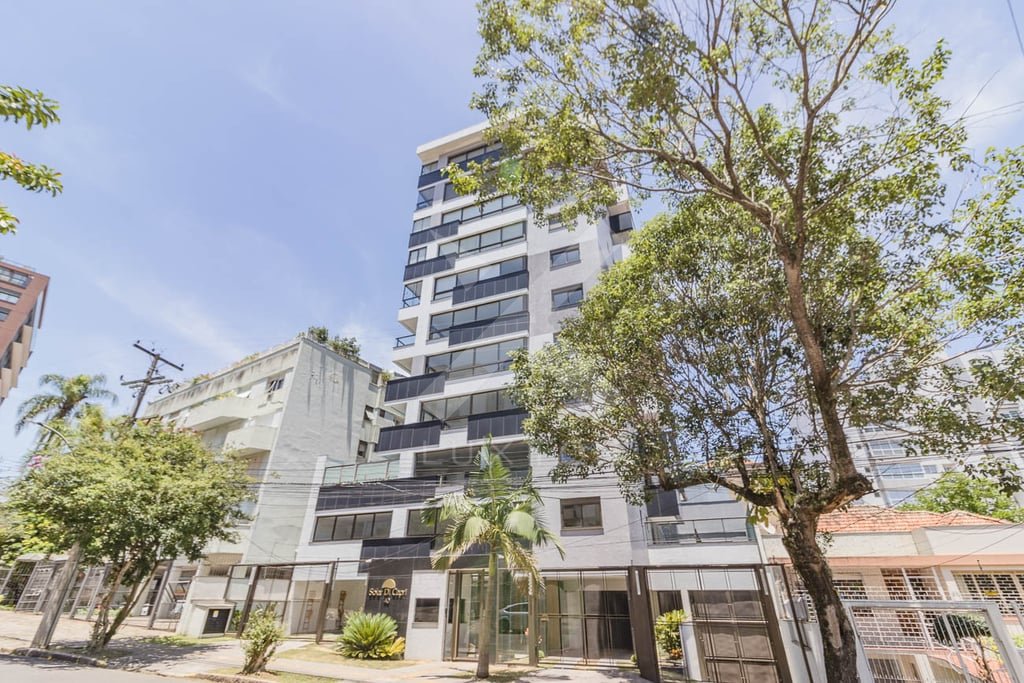 Apartamento com 169m², 3 dormitórios, 1 suíte, 4 vagas, no bairro Petrópolis em Porto Alegre para Comprar