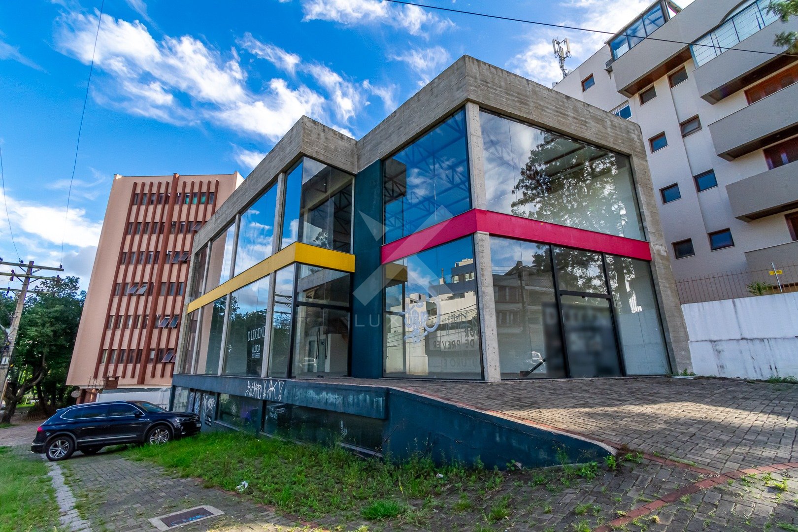 Loja com 630m², 12 vagas, no bairro Petropolis em Porto Alegre para Alugar