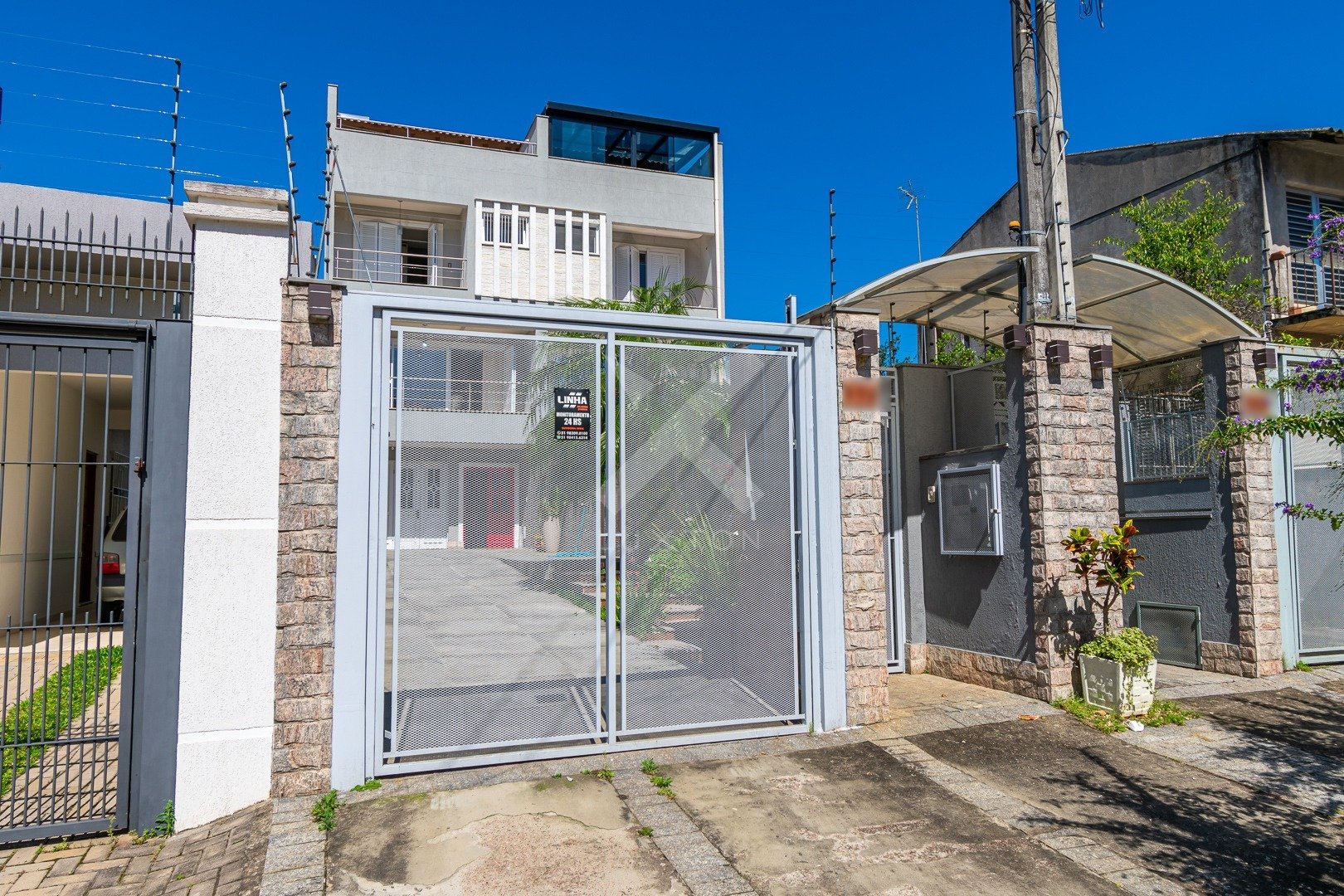 Casa com 395m², 4 dormitórios, 2 suítes, 4 vagas, no bairro Vila Ipiranga em Porto Alegre para Comprar ou Alugar