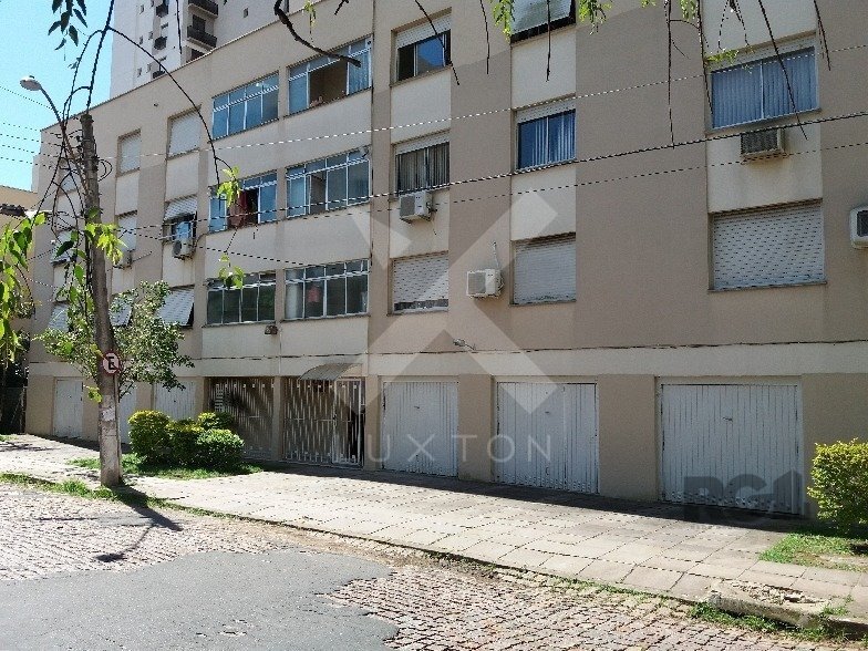 Apartamento com 78m², 3 dormitórios, no bairro Passo da Areia em Porto Alegre para Comprar
