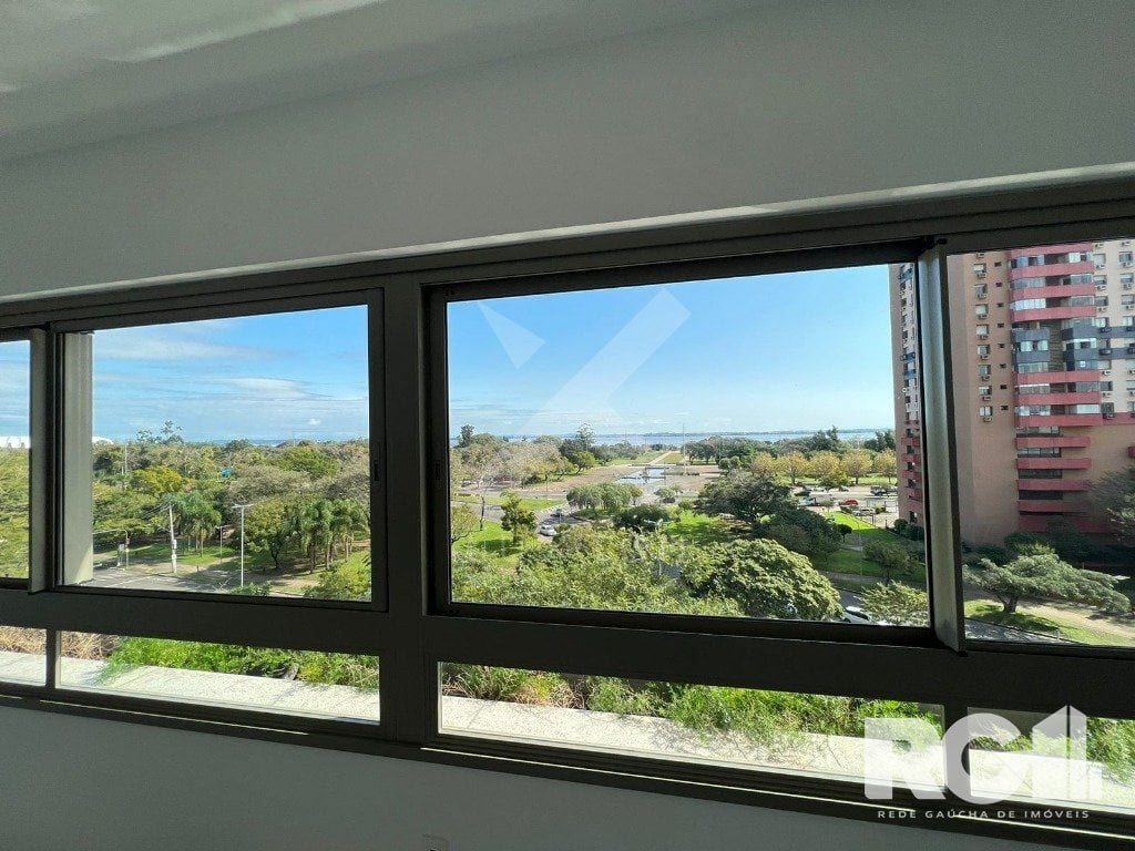 Apartamento com 143m², 3 dormitórios, 3 suítes, 2 vagas, no bairro Praia de Belas em Porto Alegre para Comprar