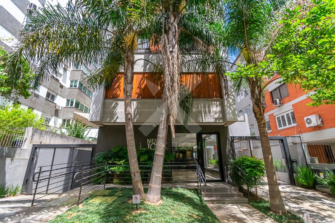 Apartamento com 110m², 2 dormitórios, 2 suítes, 2 vagas, no bairro Petropolis em Porto Alegre para Comprar