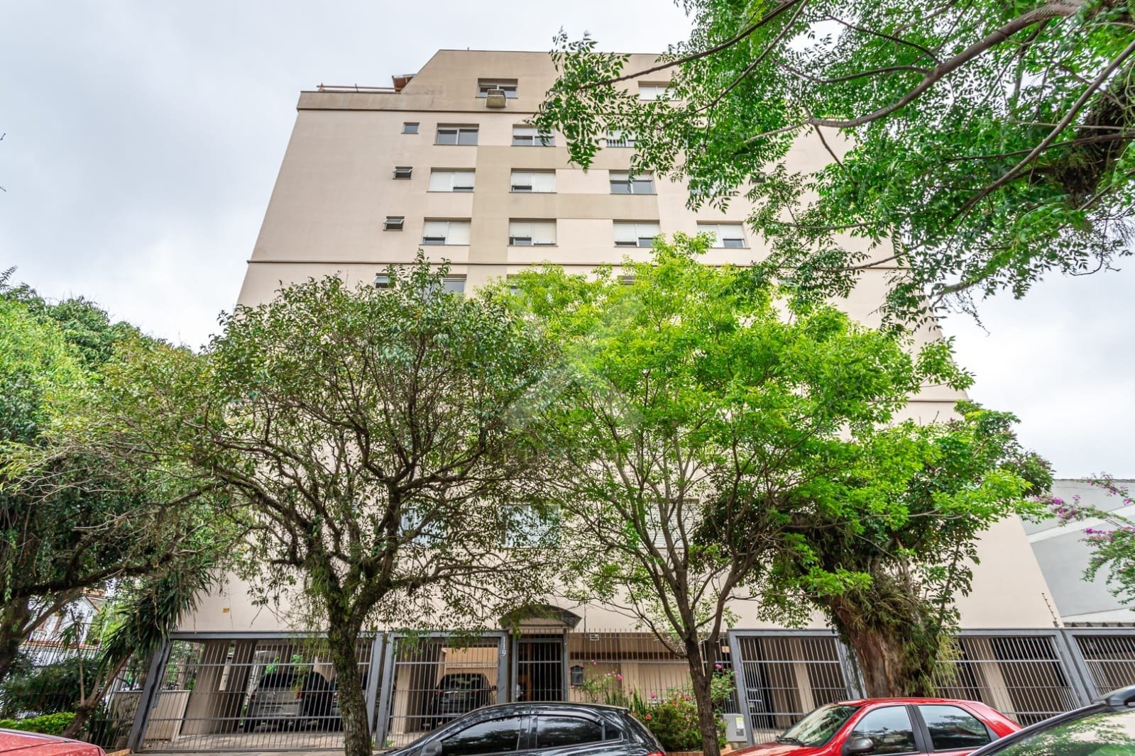 Apartamento com 147m², 2 dormitórios, 2 vagas, no bairro Menino Deus em Porto Alegre para Comprar