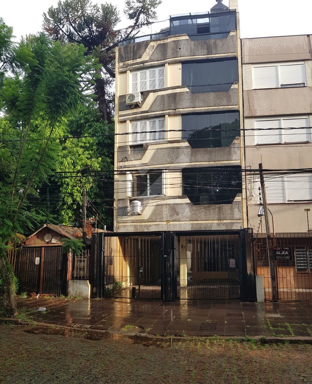 Cobertura com 84m², 2 dormitórios, 1 vaga, no bairro Santana em Porto Alegre para Comprar