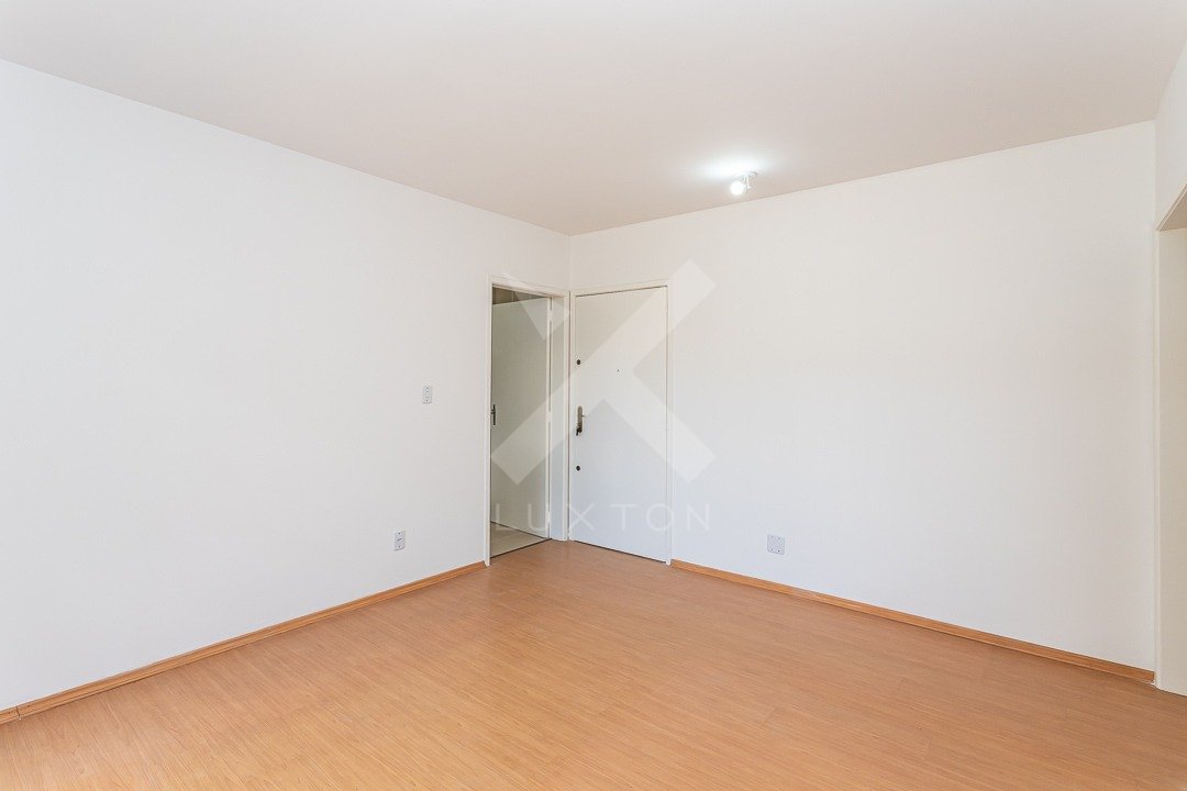 Apartamento com 71m², 2 dormitórios, 1 suíte, 1 vaga, no bairro Petrópolis em Porto Alegre para Comprar