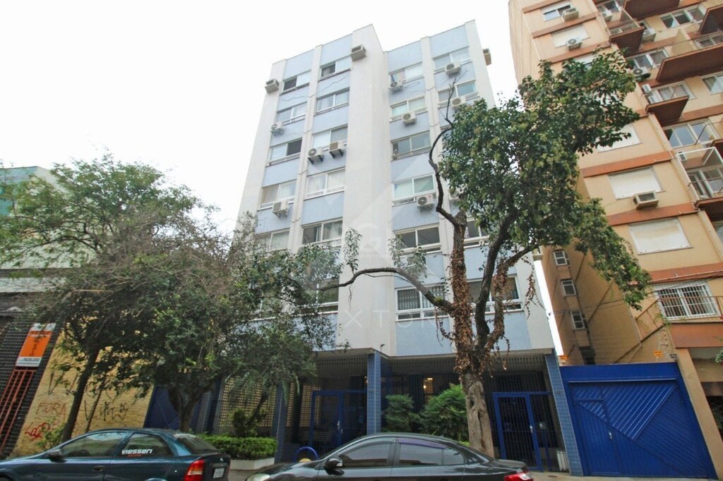 Apartamento com 68m², 2 dormitórios, 1 vaga, no bairro Centro Histórico em Porto Alegre para Comprar