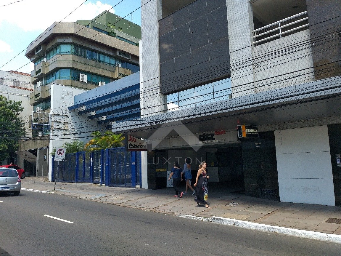 Loja com 833m², no bairro Petrópolis em Porto Alegre para Alugar