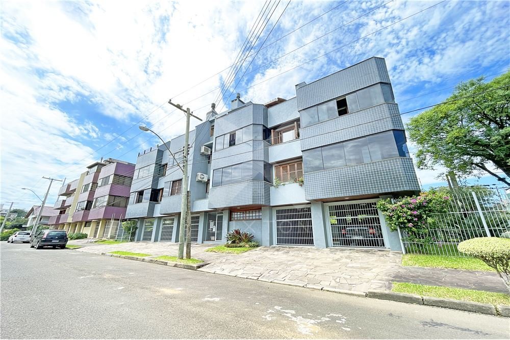 Apartamento com 153m², 3 dormitórios, 1 suíte, 1 vaga, no bairro Jardim Itu em Porto Alegre para Comprar