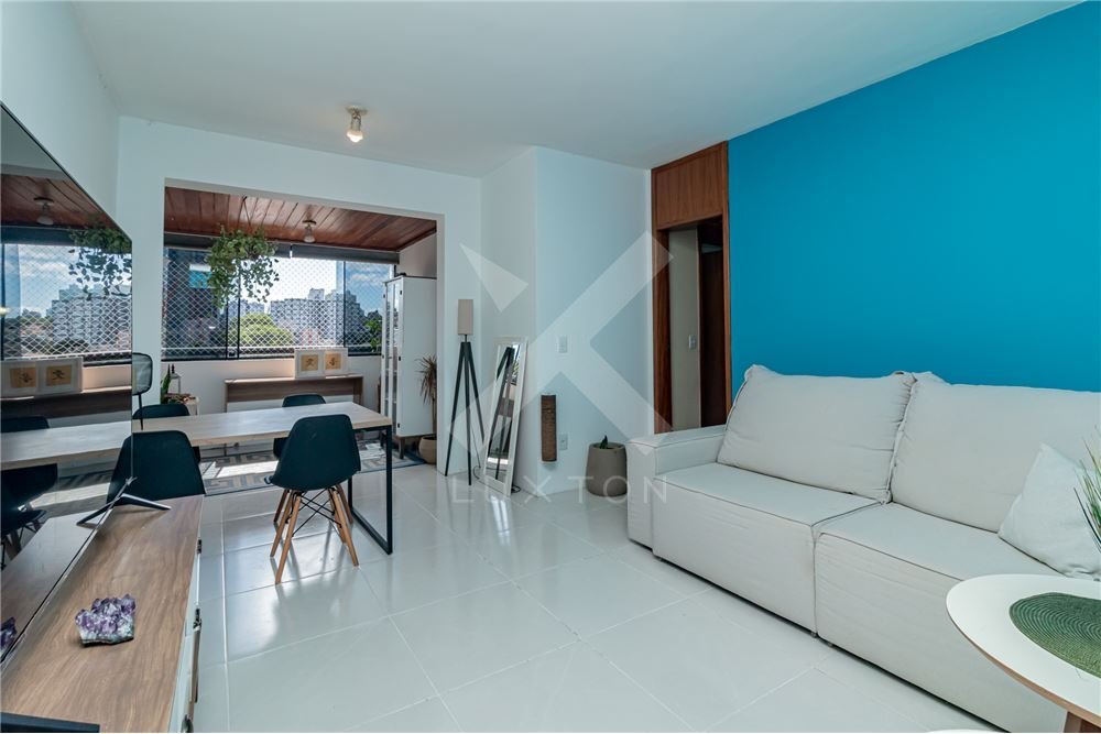 Apartamento com 82m², 3 dormitórios, 1 suíte, 1 vaga, no bairro Boa Vista em Porto Alegre para Comprar