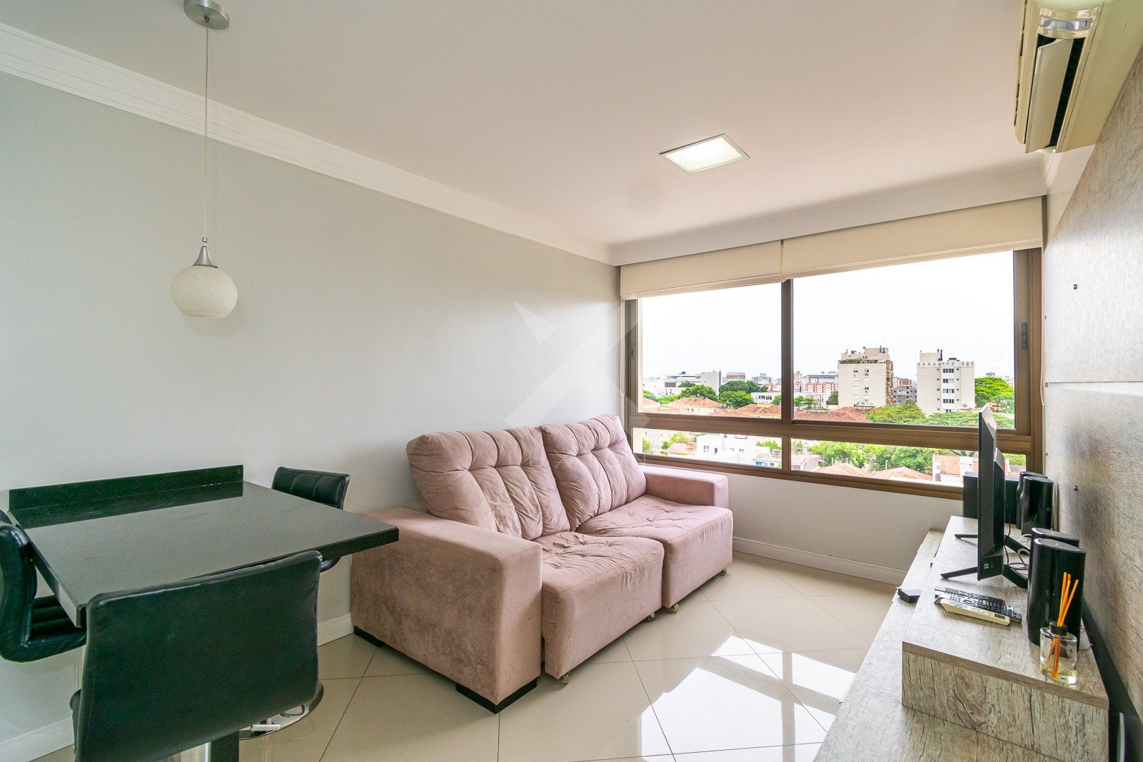 Apartamento com 55m², 1 dormitório, 1 vaga, no bairro Passo d'Areia em Porto Alegre para Comprar