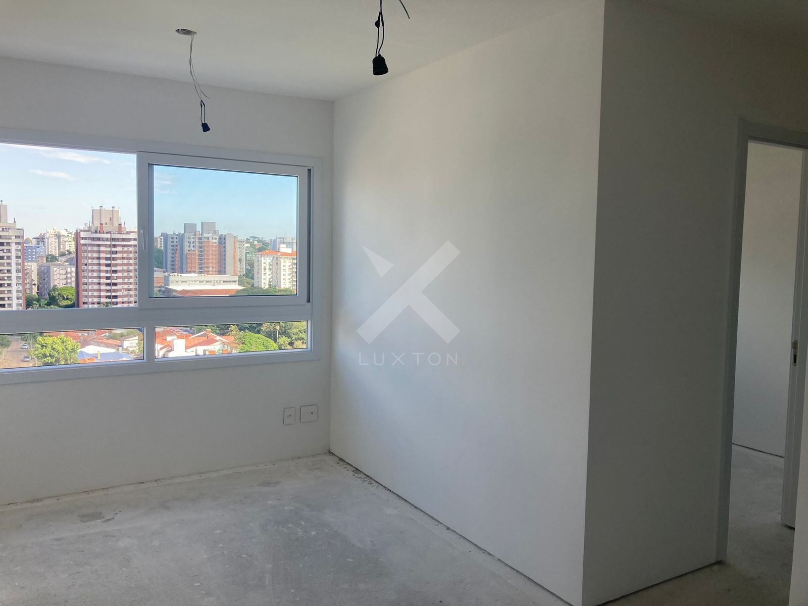 Apartamento com 56m², 2 dormitórios, 1 suíte, 1 vaga, no bairro Jardim Lindóia em Porto Alegre para Comprar