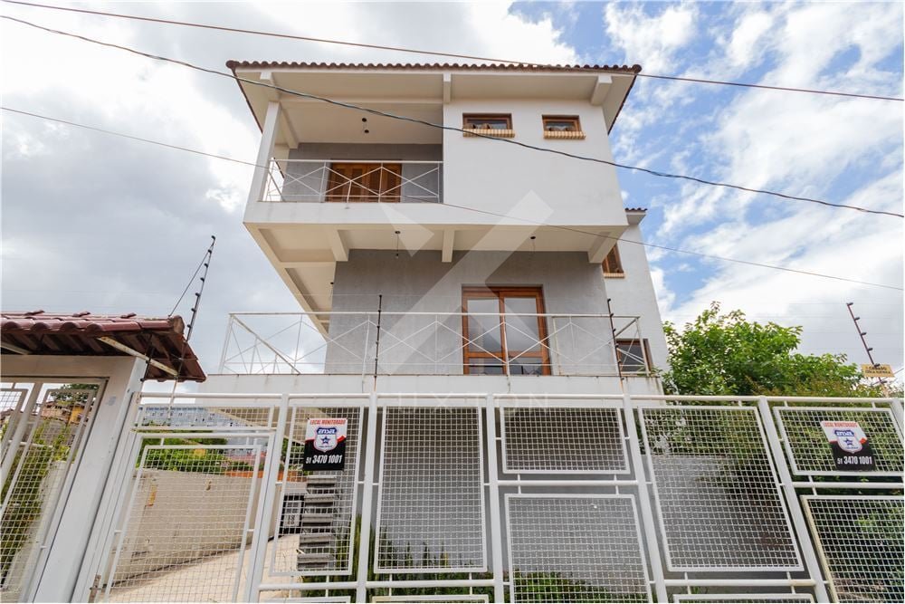 Casa em Condominio com 145m², 3 dormitórios, 1 suíte, 1 vaga, no bairro Nonoai em Porto Alegre para Comprar