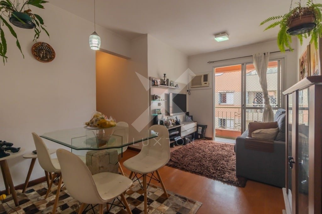 Apartamento com 58m², 2 dormitórios, 1 vaga, no bairro Jardim Carvalho em Porto Alegre para Comprar