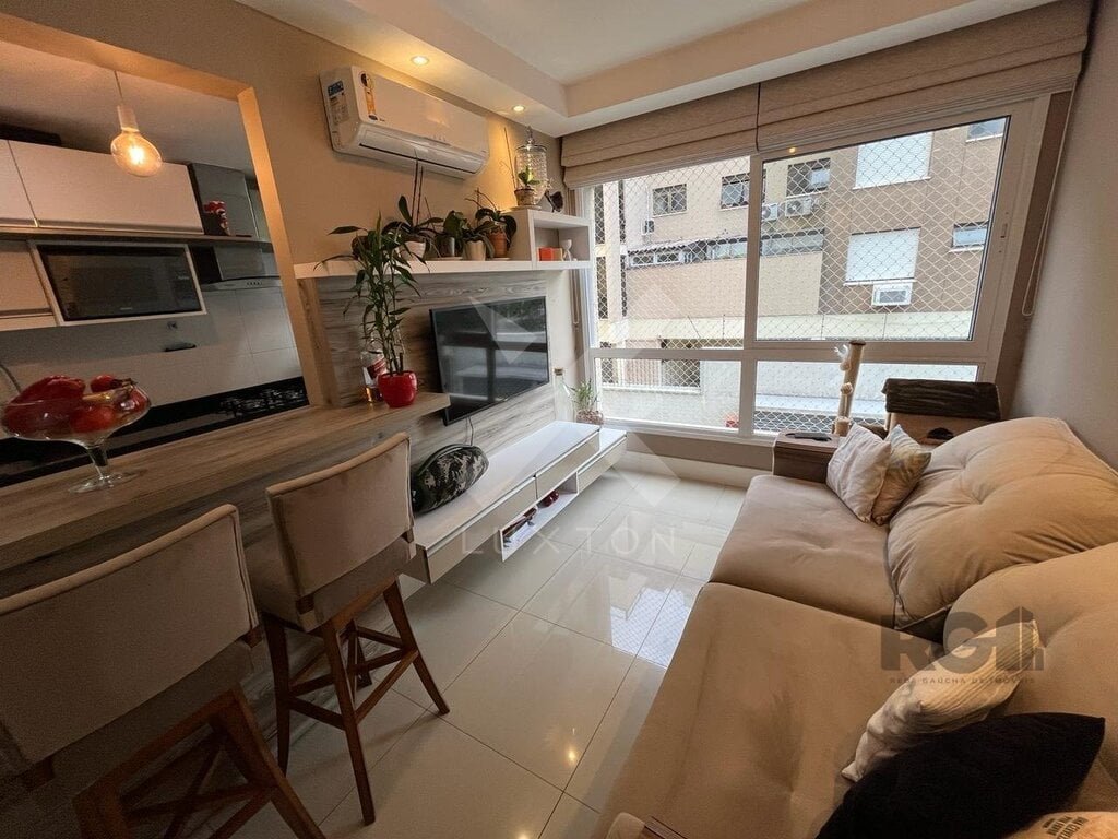 Apartamento com 83m², 3 dormitórios, 1 suíte, 1 vaga, no bairro Santana em Porto Alegre para Comprar