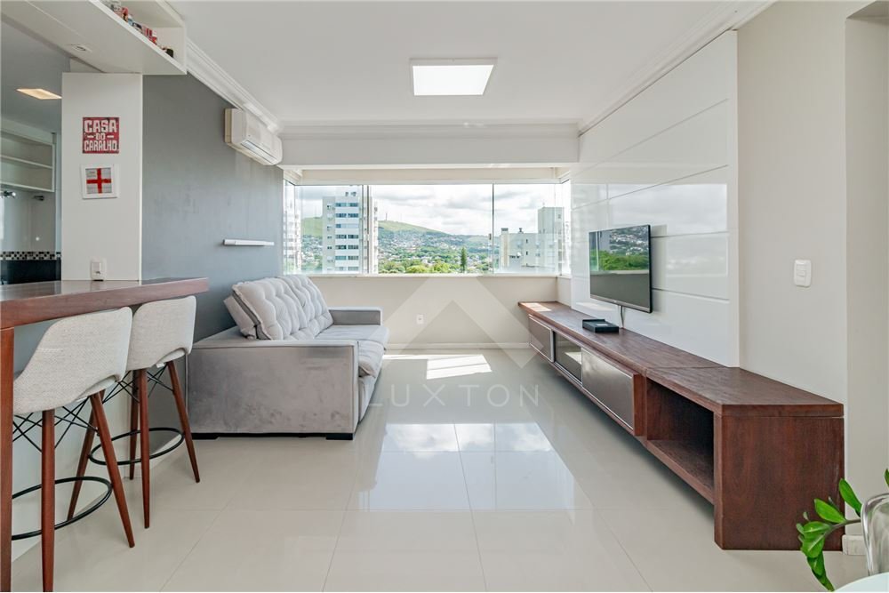 Apartamento com 68m², 2 dormitórios, 1 suíte, 2 vagas, no bairro Jardim Botânico em Porto Alegre para Comprar
