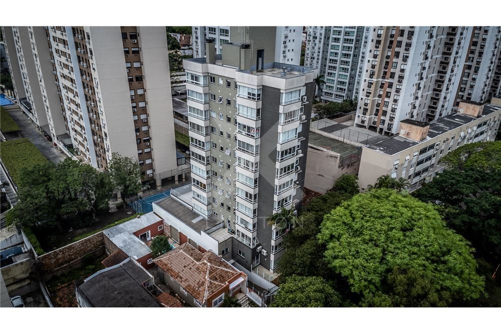 Apartamento com 100m², 2 dormitórios, 1 suíte, 2 vagas, no bairro Boa Vista em Porto Alegre para Comprar