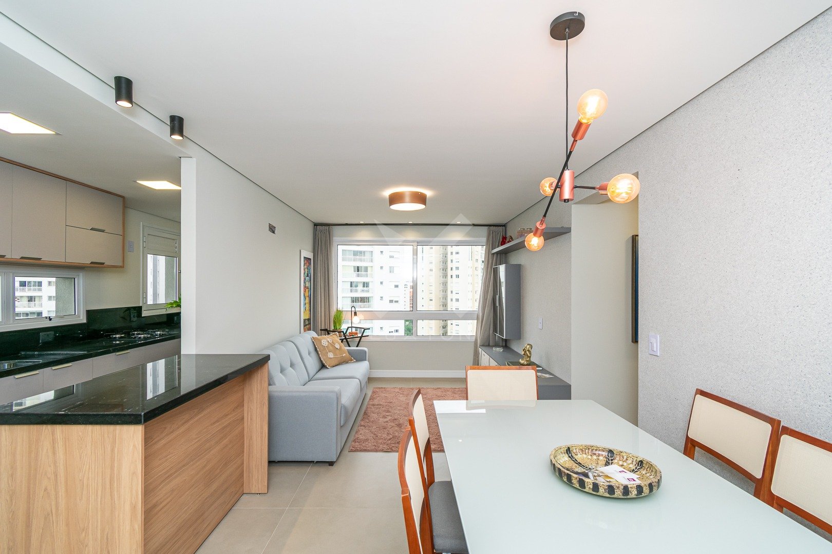 Apartamento com 84m², 3 dormitórios, 3 suítes, 2 vagas, no bairro Jardim Europa em Porto Alegre para Comprar