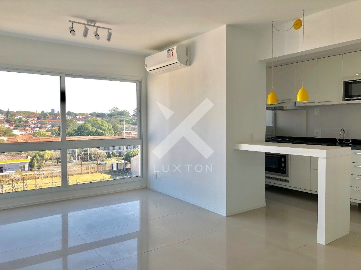Apartamento com 80m², 3 dormitórios, 1 suíte, 2 vagas, no bairro Passo da Areia em Porto Alegre para Comprar