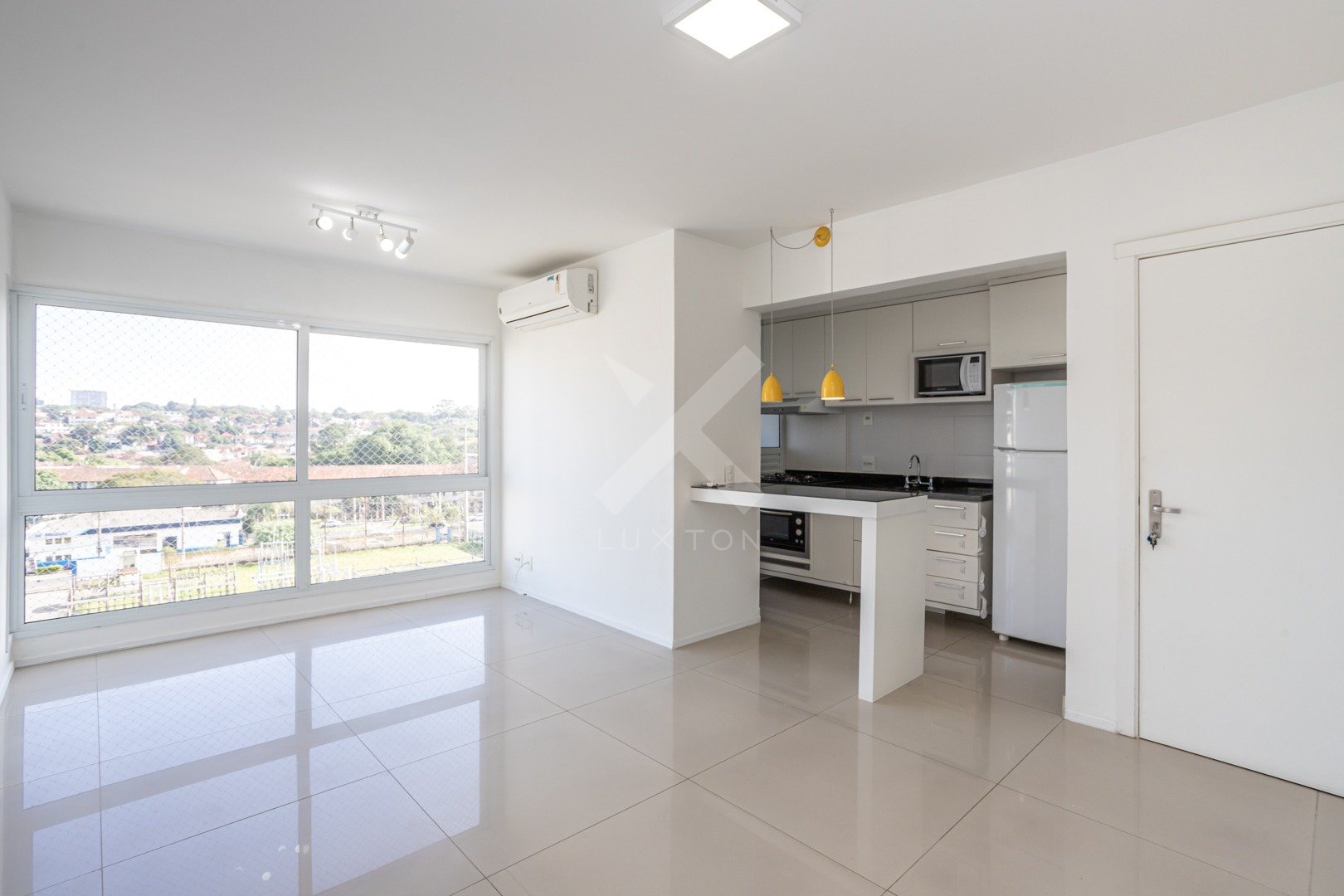 Apartamento com 82m², 3 dormitórios, 1 suíte, 2 vagas, no bairro Passo d'Areia em Porto Alegre para Comprar