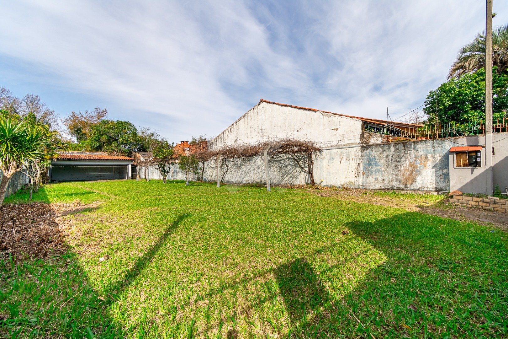 Casa comercial com 420m², 10 vagas, no bairro Ipanema em Porto Alegre para Alugar