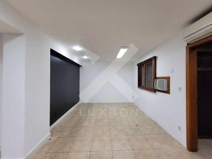Loja com 60m², 2 vagas, no bairro Jardim Botanico em Porto Alegre para Alugar