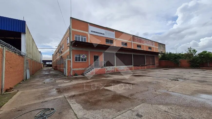 Pavilhão com 1875m², 12 vagas, no bairro Rubem Berta em Porto Alegre para Comprar ou Alugar