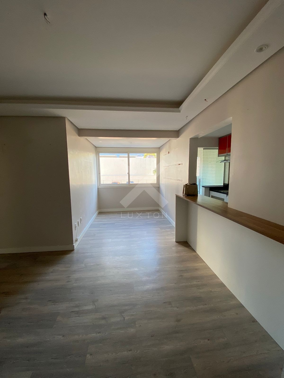 Apartamento com 72m², 3 dormitórios, 1 suíte, 1 vaga, no bairro Chacara das Pedras em Porto Alegre para Comprar