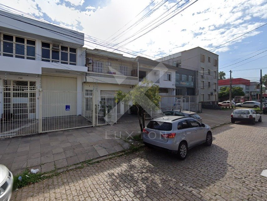 Loja com 200m², 2 vagas, no bairro São Geraldo em Porto Alegre para Comprar ou Alugar