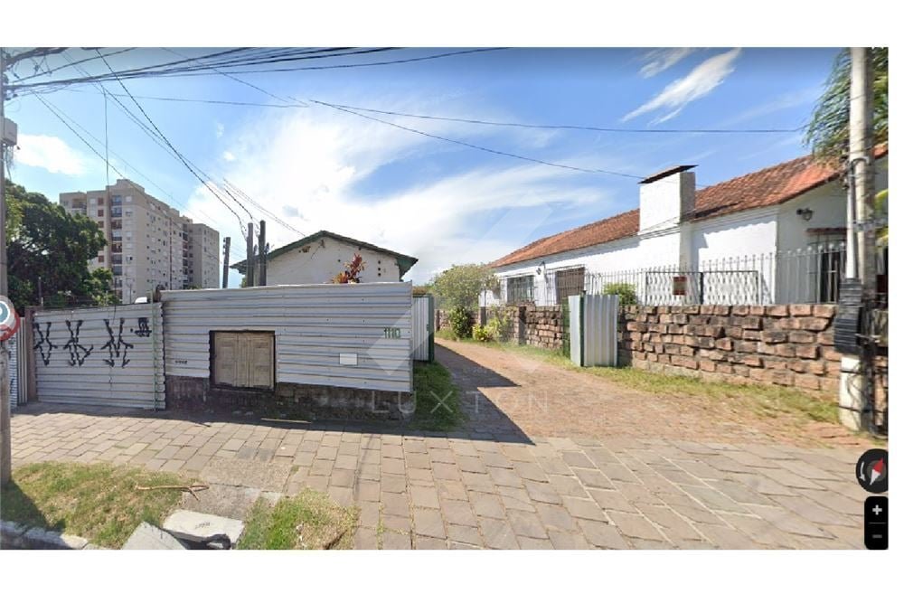 Terreno com 2296m², no bairro Glória em Porto Alegre para Comprar