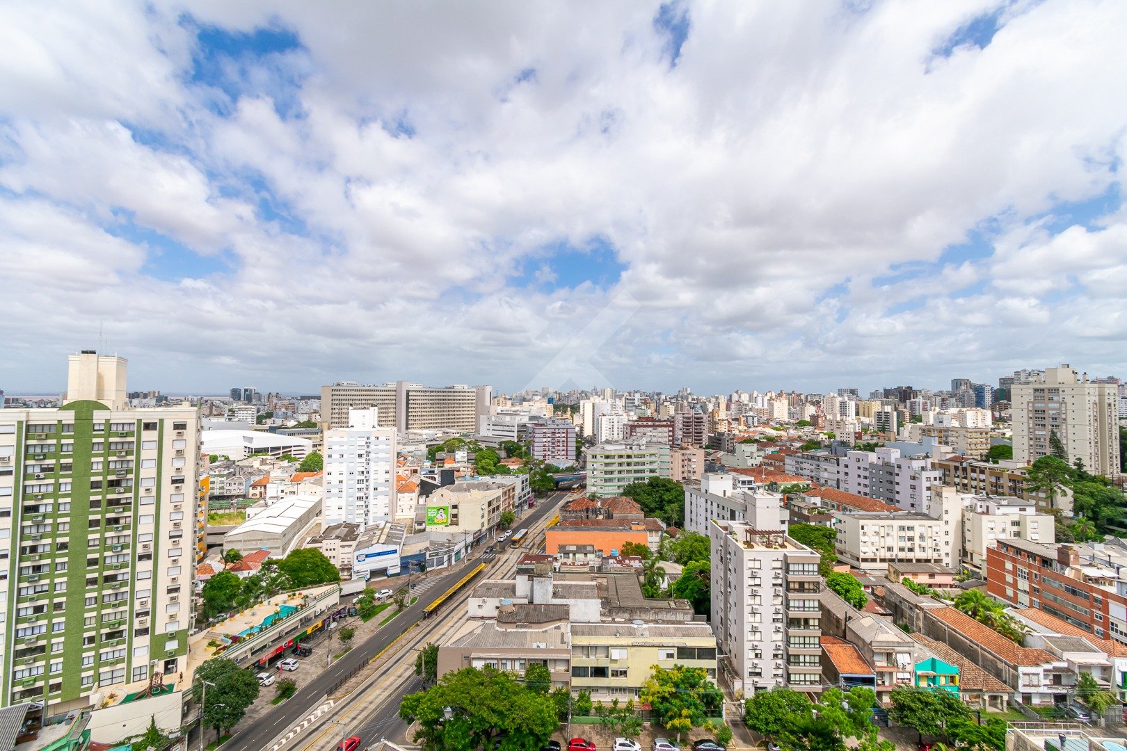 Apartamento com 26m², 1 dormitório, 1 suíte, no bairro Rio Branco em Porto Alegre para Comprar