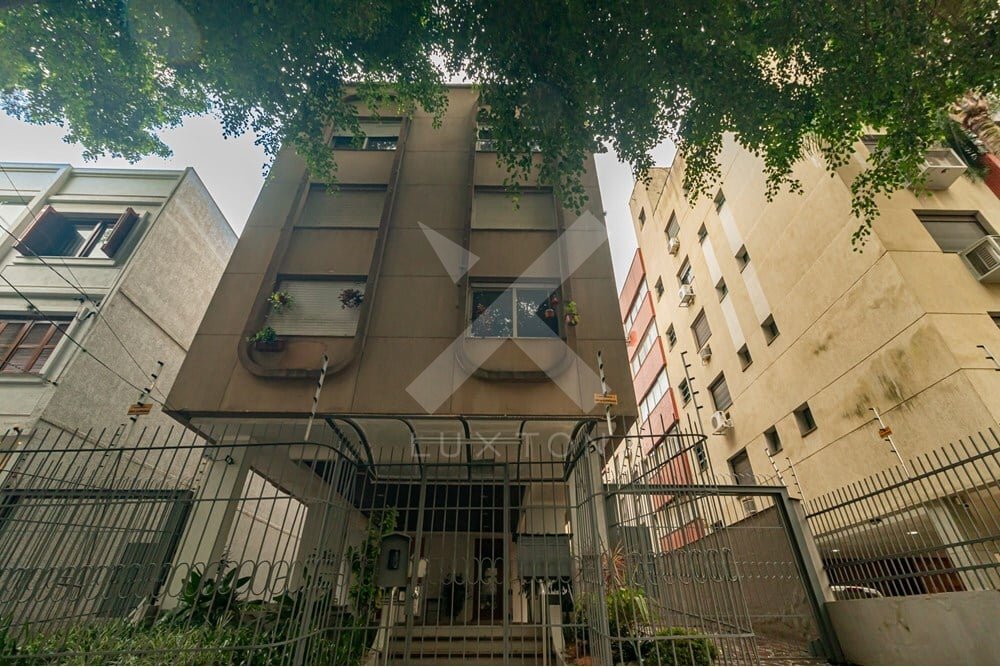 Apartamento com 76m², 3 dormitórios, 2 vagas, no bairro Mont Serrat em Porto Alegre para Comprar