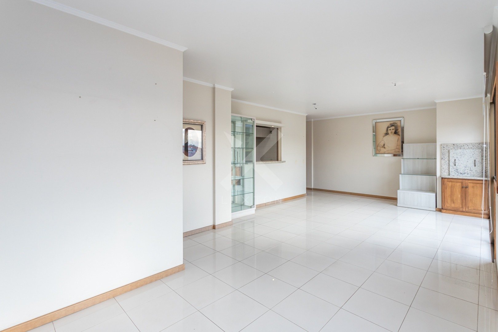 Apartamento com 87m², 3 dormitórios, 1 suíte, 2 vagas, no bairro Passo D'areia em Porto Alegre para Comprar