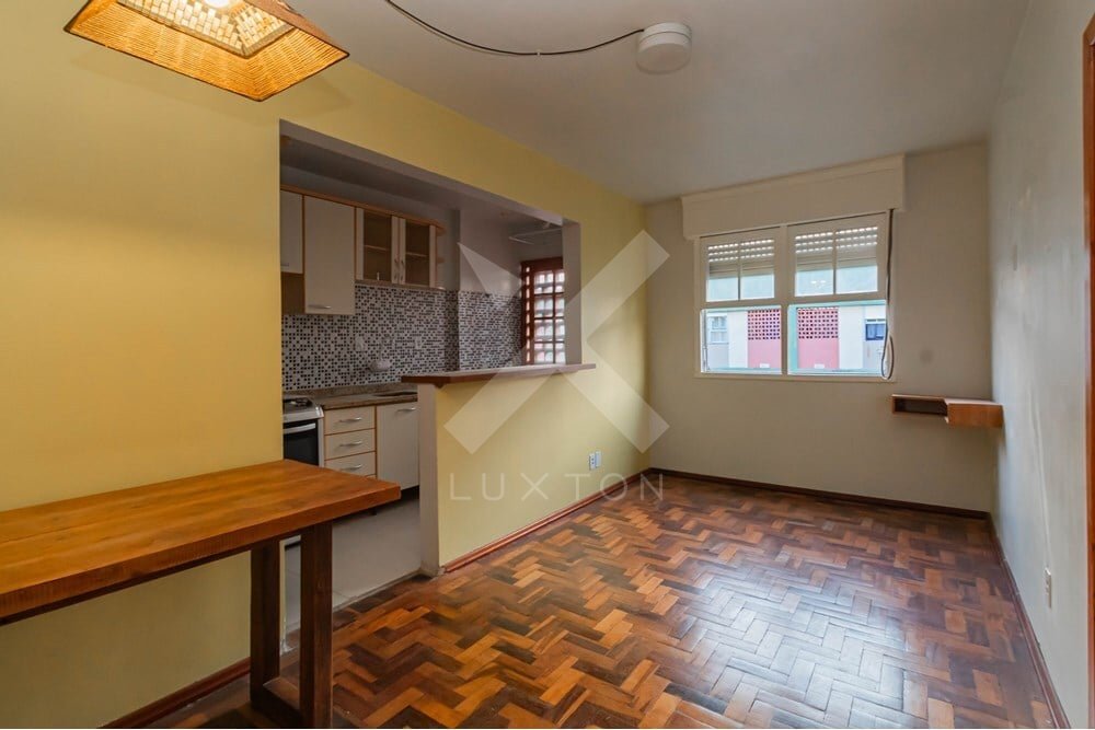 Apartamento com 41m², 1 dormitório, 1 vaga, no bairro Petrópolis em Porto Alegre para Comprar