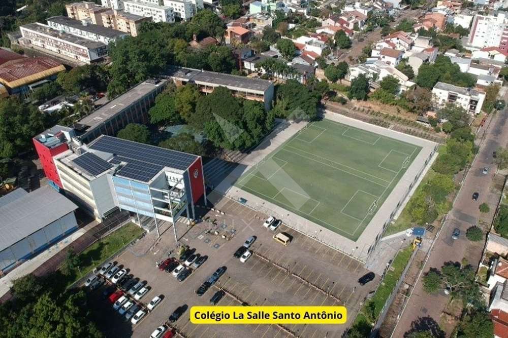 Terreno com 484m², no bairro Santo Antônio em Porto Alegre para Comprar