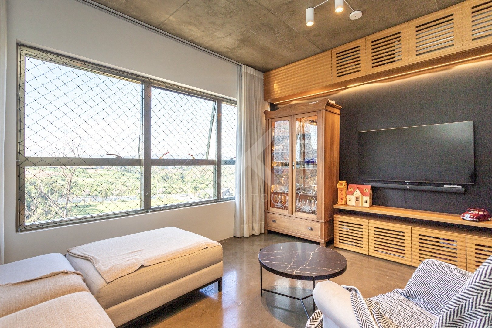 Apartamento com 68m², 2 dormitórios, 1 vaga, no bairro Petropolis em Porto Alegre para Comprar