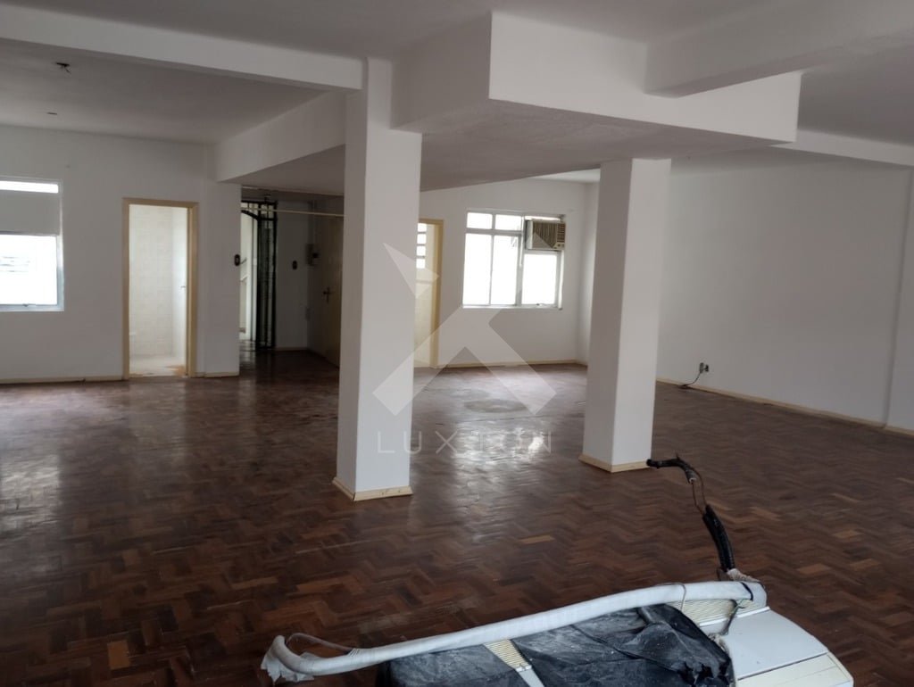 Salas/Conjuntos com 80m², no bairro Centro Histórico em Porto Alegre para Comprar