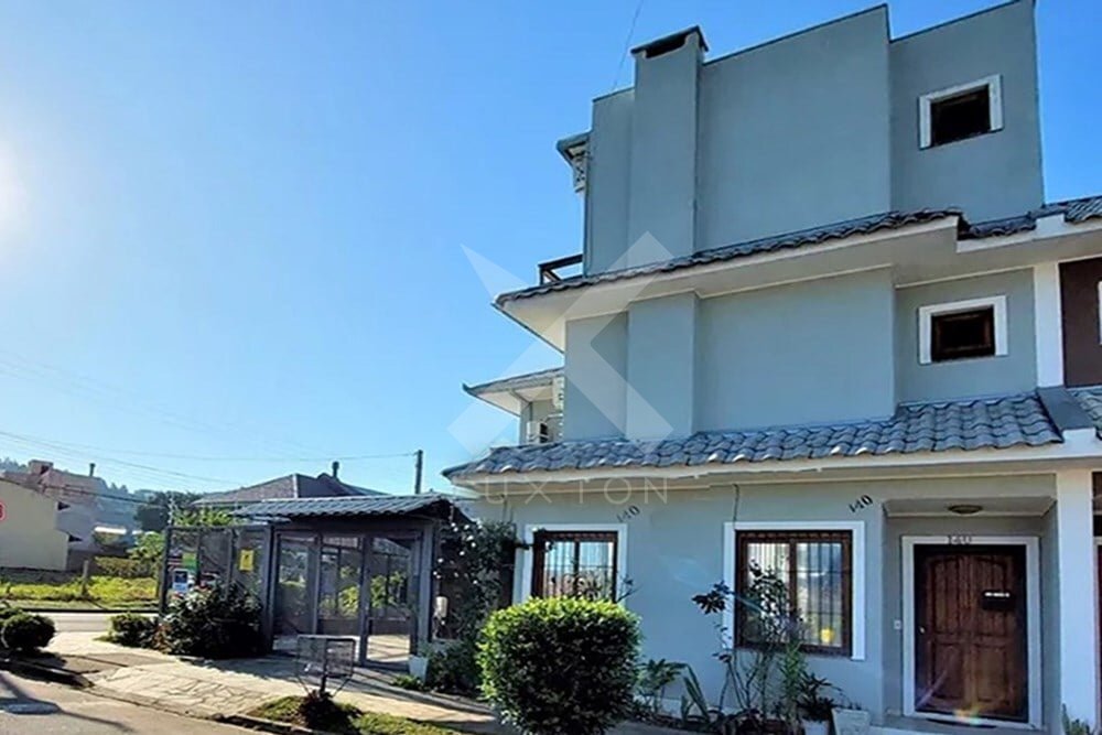 Casa com 143m², 3 dormitórios, 3 suítes, 2 vagas, no bairro Hípica em Porto Alegre para Comprar