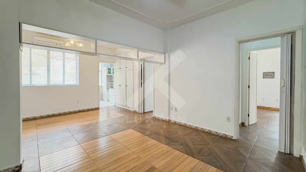 Apartamento com 101m², 3 dormitórios, 2 suítes, no bairro Cidade Baixa em Porto Alegre para Comprar