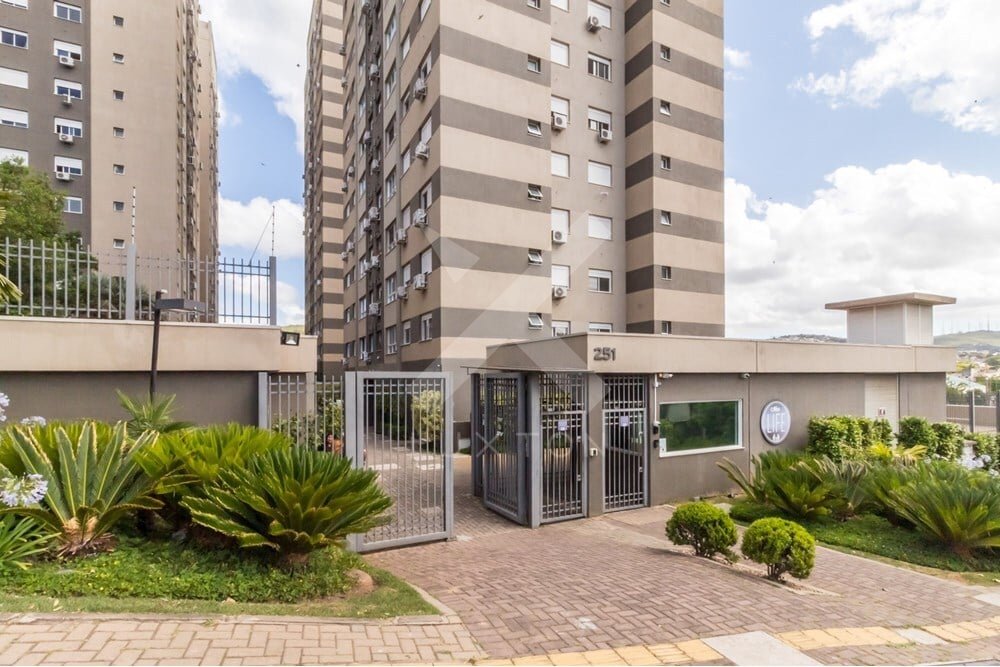 Apartamento com 75m², 3 dormitórios, 1 suíte, 1 vaga, no bairro Jardim Carvalho em Porto Alegre para Comprar